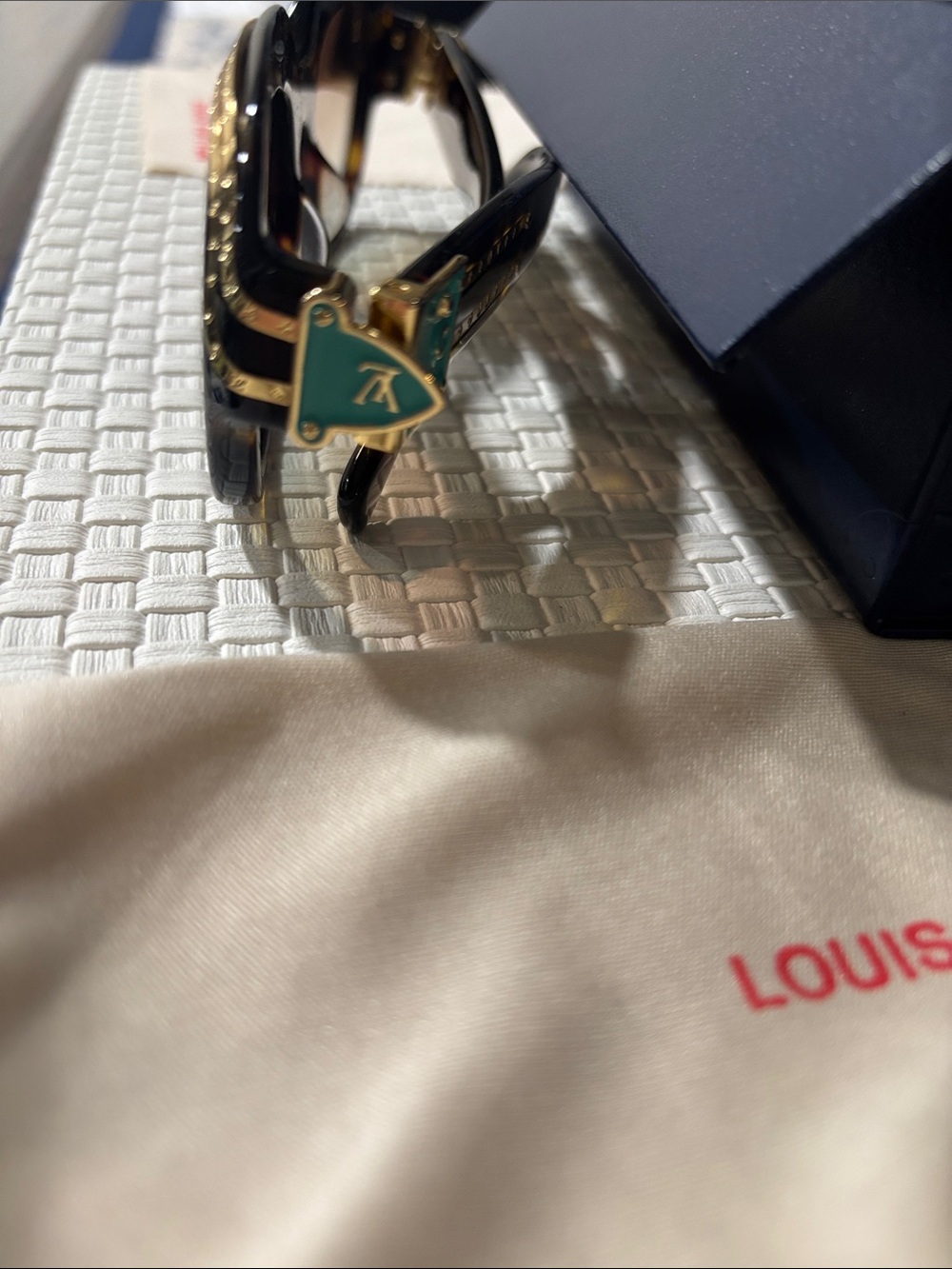 Louis Vuitton Tortoiseshell Sunglasses with Gold Trim - Picture 4 of 10